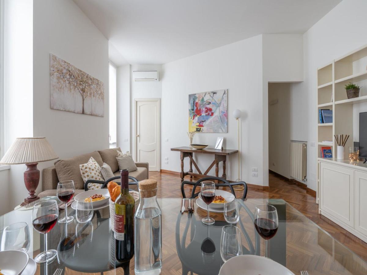 The Best Rent - Gorgeous Two-Bedroom Apartment In Porta Nuova District Milan Extérieur photo